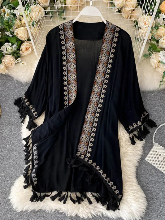 Kimono Brodé Court Ethnique